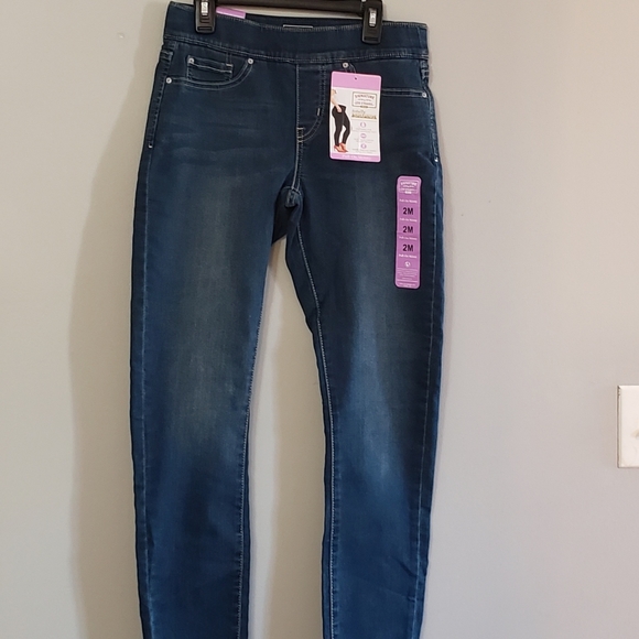 Signature by Levi Strauss Denim - Womens NWT Totally Shaping Pull On Skinny Levi Jeans Size 2
